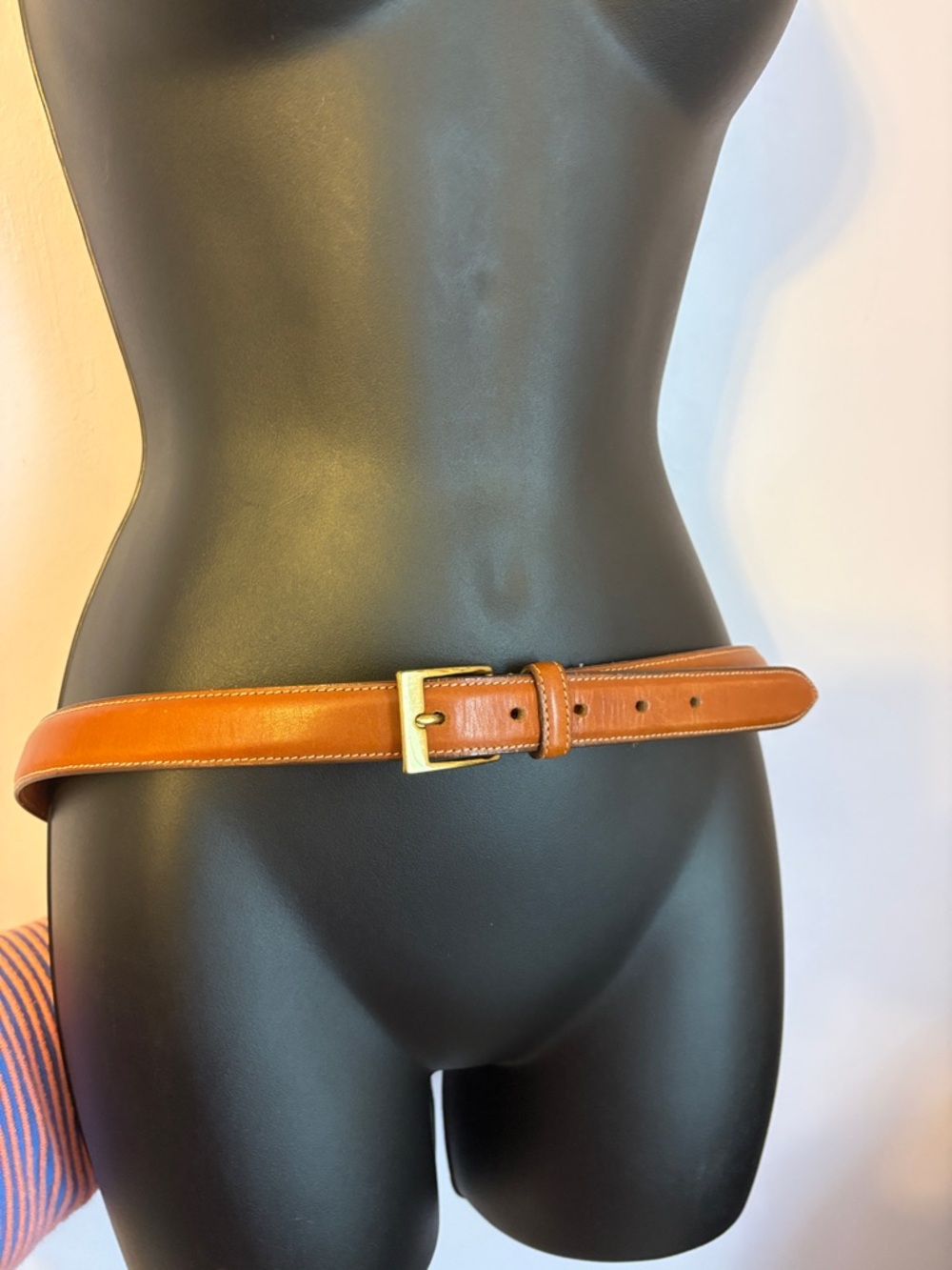 Dooney & Bourke Brown Sierra Leather Solid Brass Buckle Belt size 40